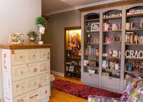 Montana-Interiors-custom-Builds-bookshelf-3