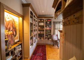 Montana-Interiors-custom-Builds-bookshelf-5