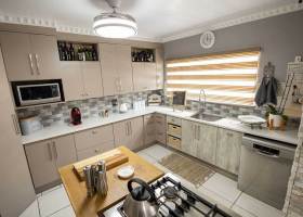 Montana-Interiors-Modern-combination-kitchens-10